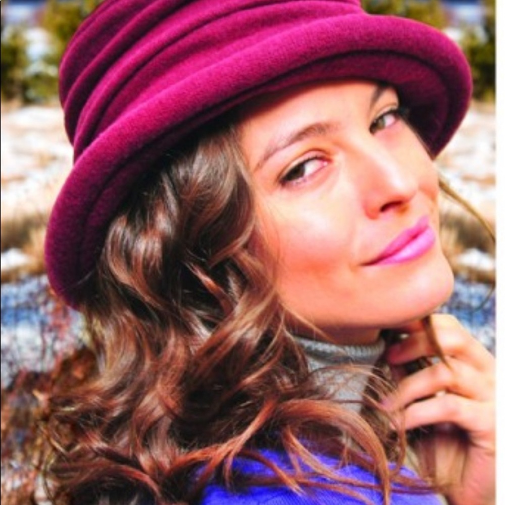 Hat - Picture 3 of 6